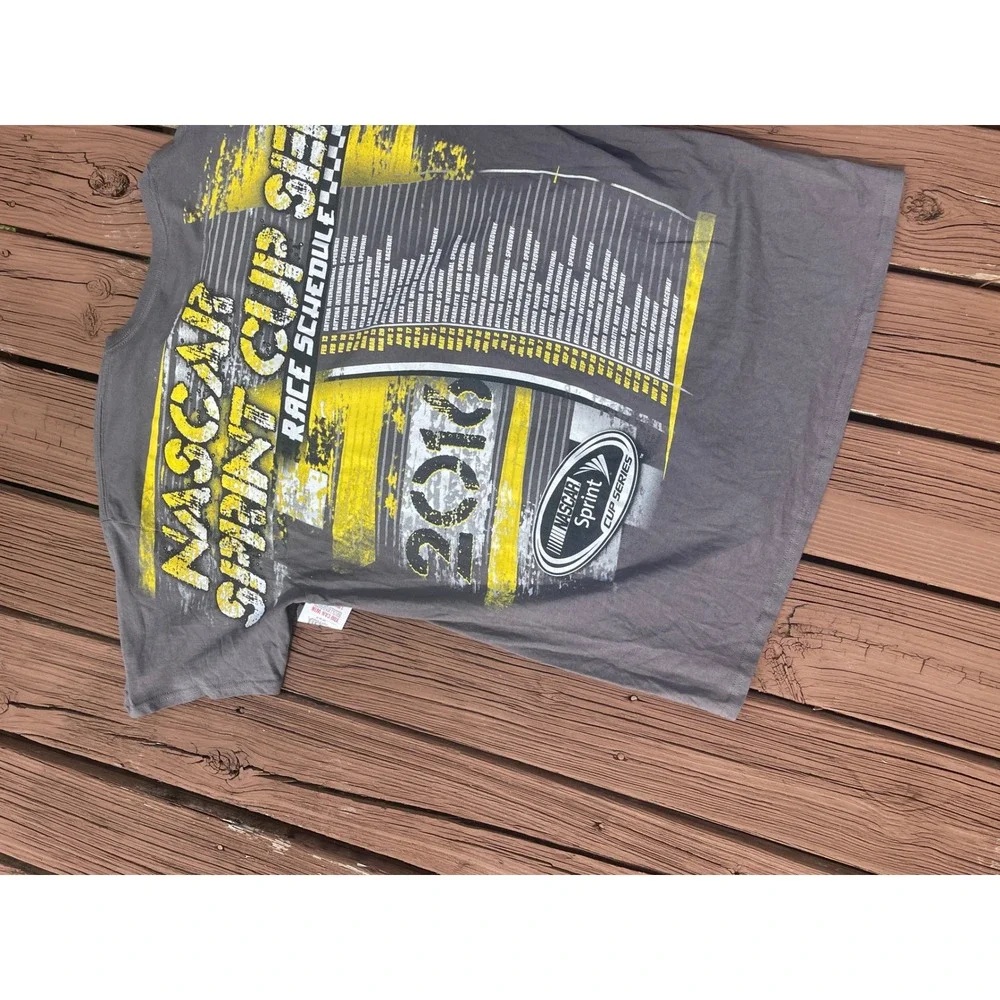NASCAR Sprint Cup Series 2016 Gray Graphic T-Shirt Racing Fan Apparel - Picture 7 of 7